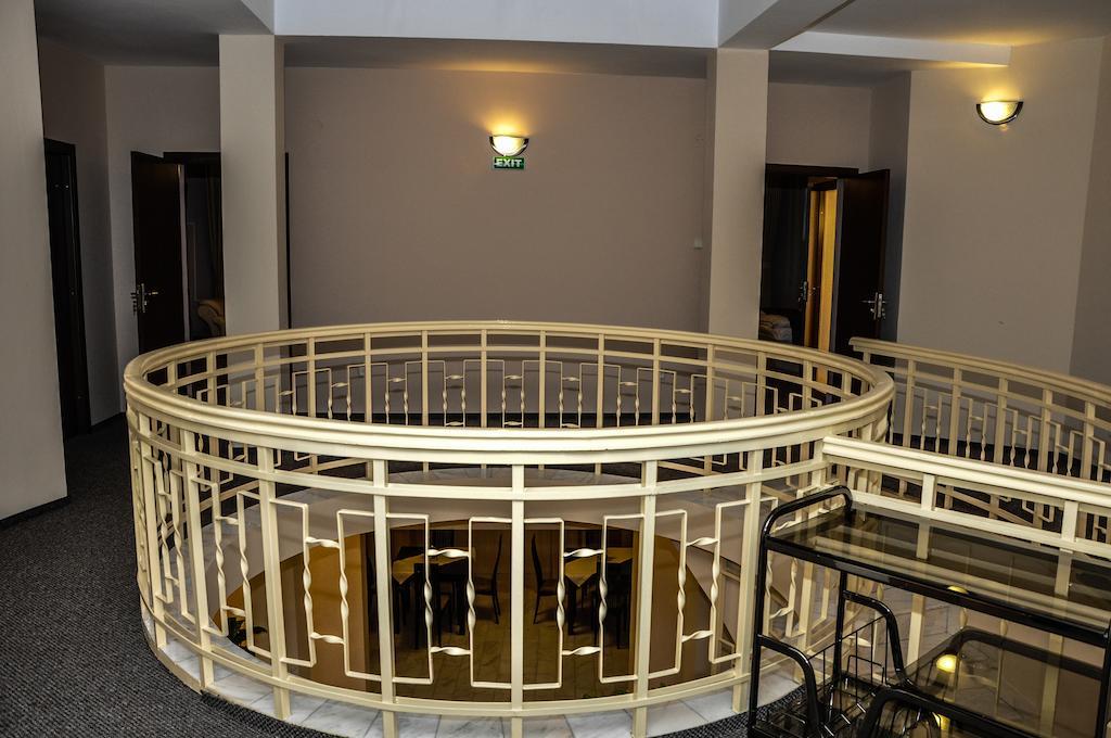 Pensiunea Sangria Arad Esterno foto